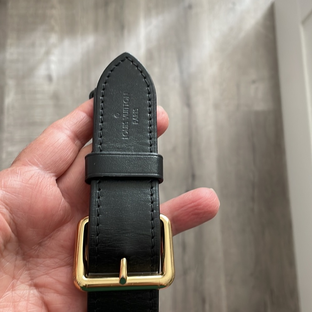AUTHENTIC LOUIS VUITTON leather strap